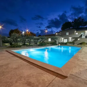  Aparthotel Il Casale Di Monacella
